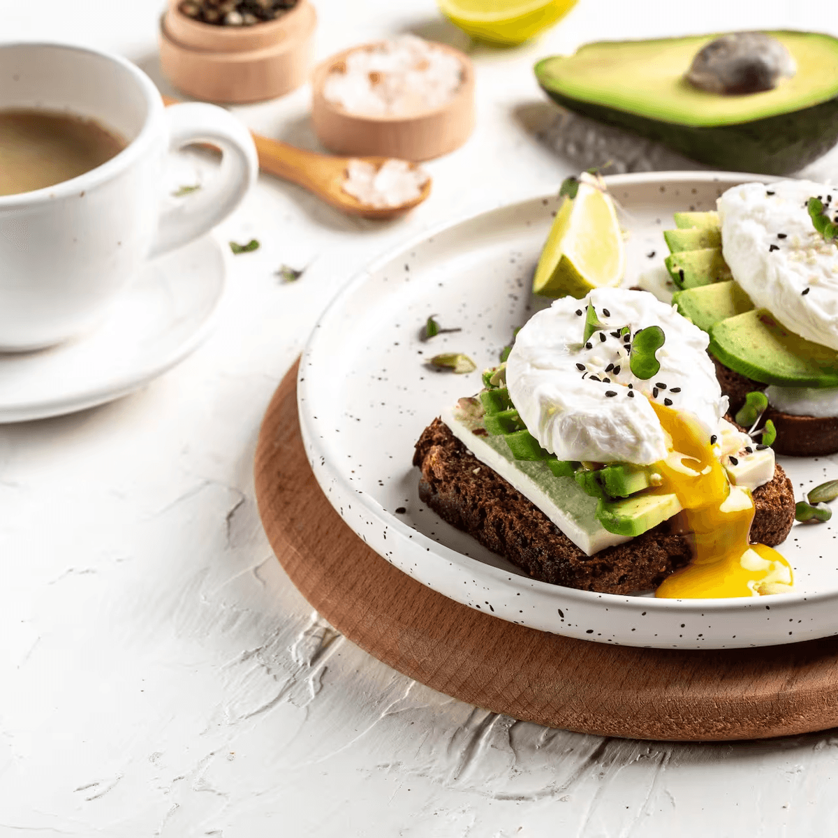 Avocado Mas cafe