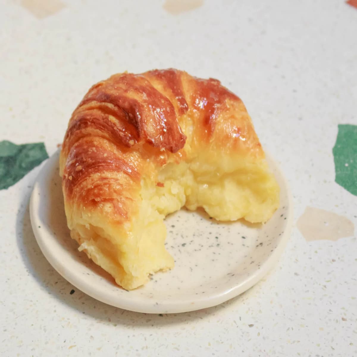 Croissant de manteiga