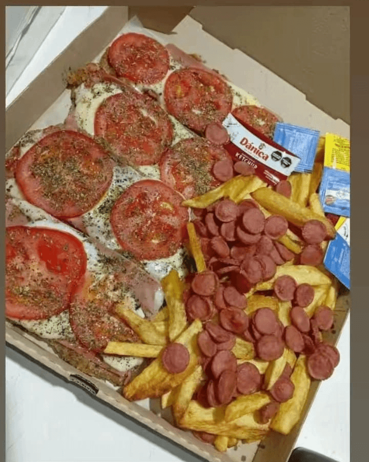 Napolitano + salchipapas