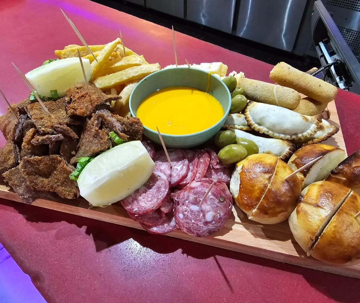 PICADA TAPERA