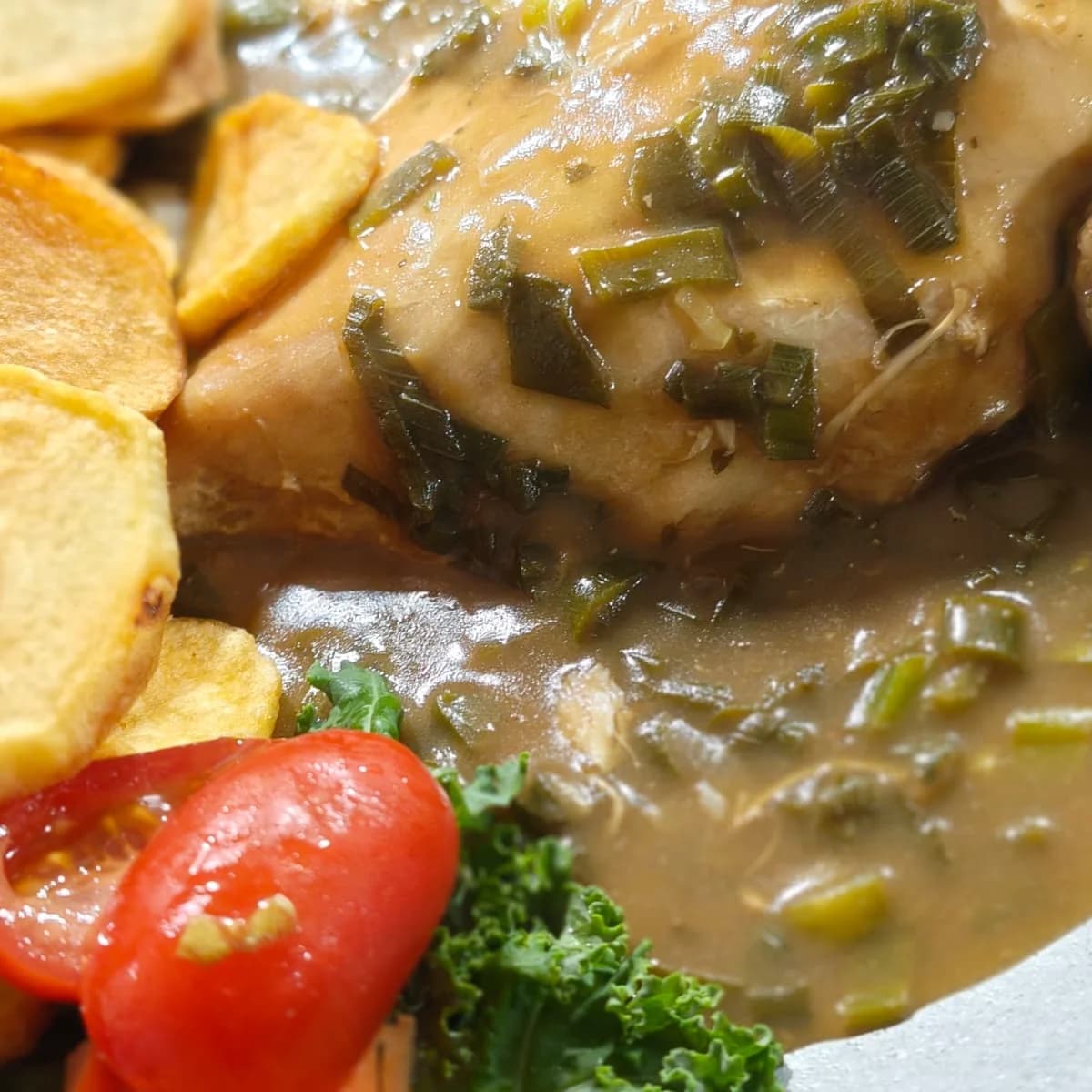 Pollo al verdeo