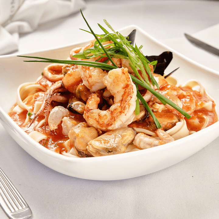 salsa con frutos de mar