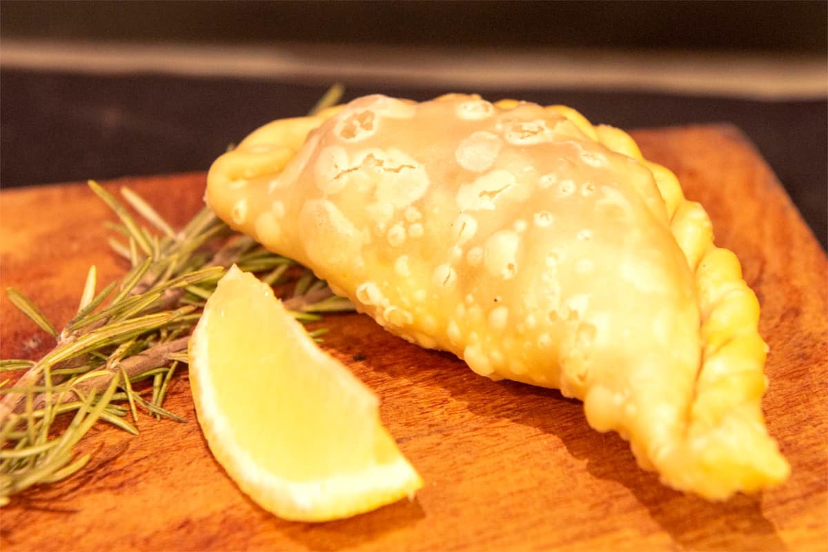 empanadas criollas fritas